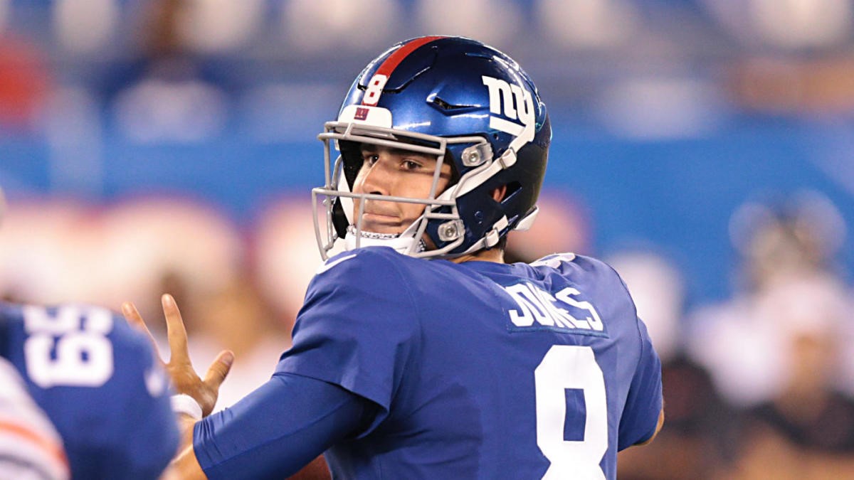 Daniel Jones Comes Back After a Rocky Start, Giants Beat Bears, 32-13