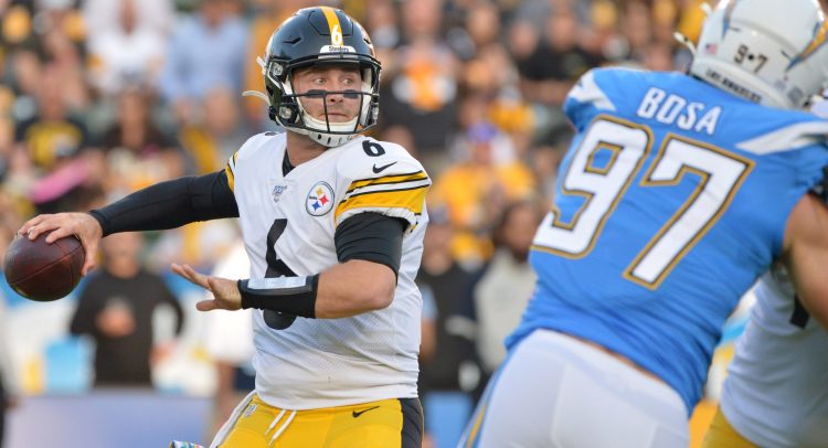 Hodges records his first win as a starter, Steelers beat Chargers in LA, 24-17