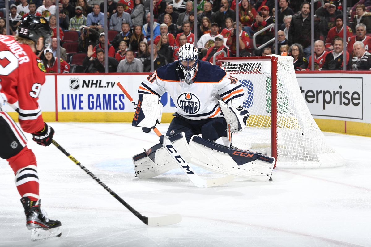 Blackhawks, Crawford stop Edmonton Oilers for the first time this season, 3-1