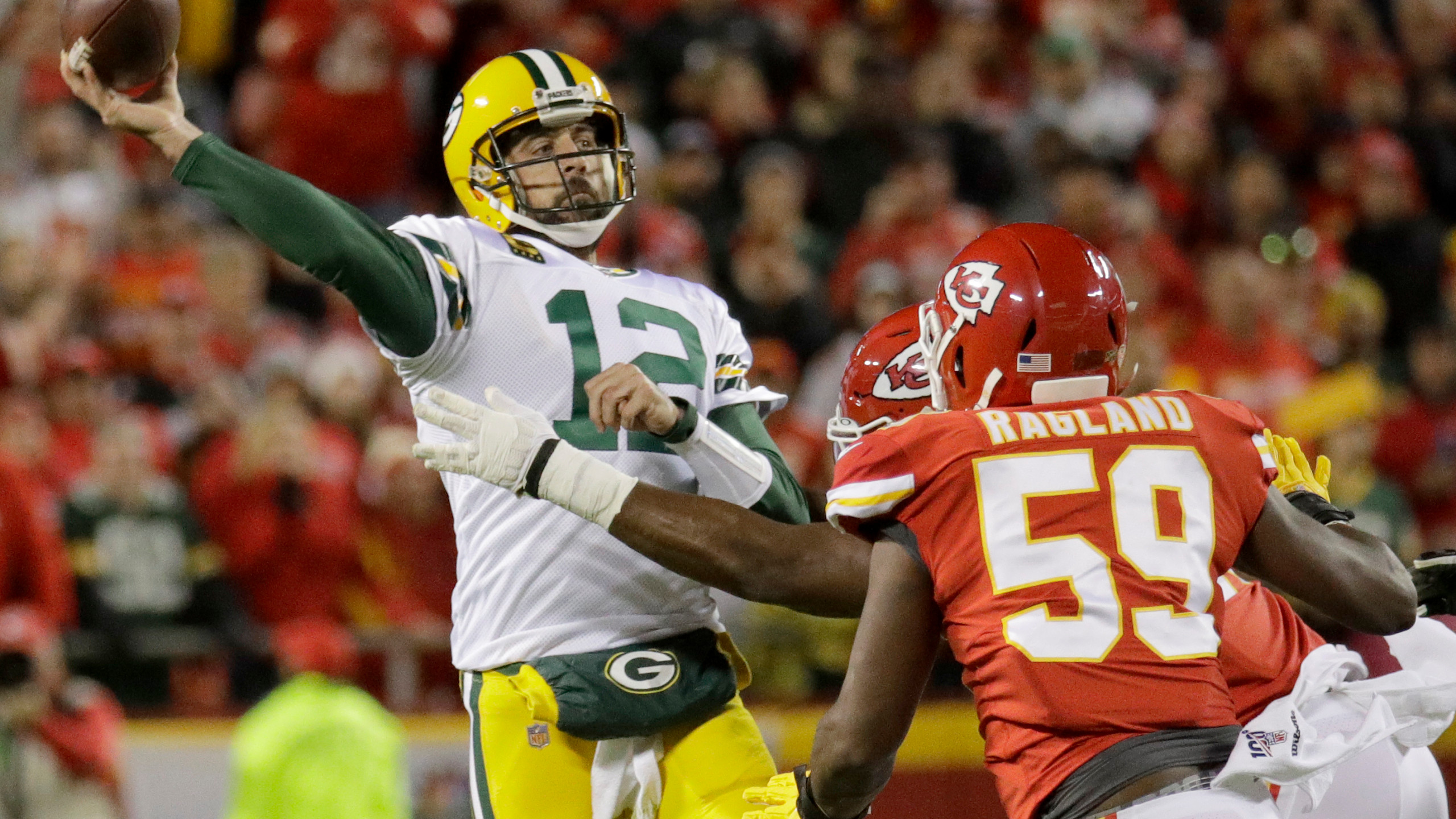 Green Bay continues to roll, Packers beat Chiefs on the road, 31-24