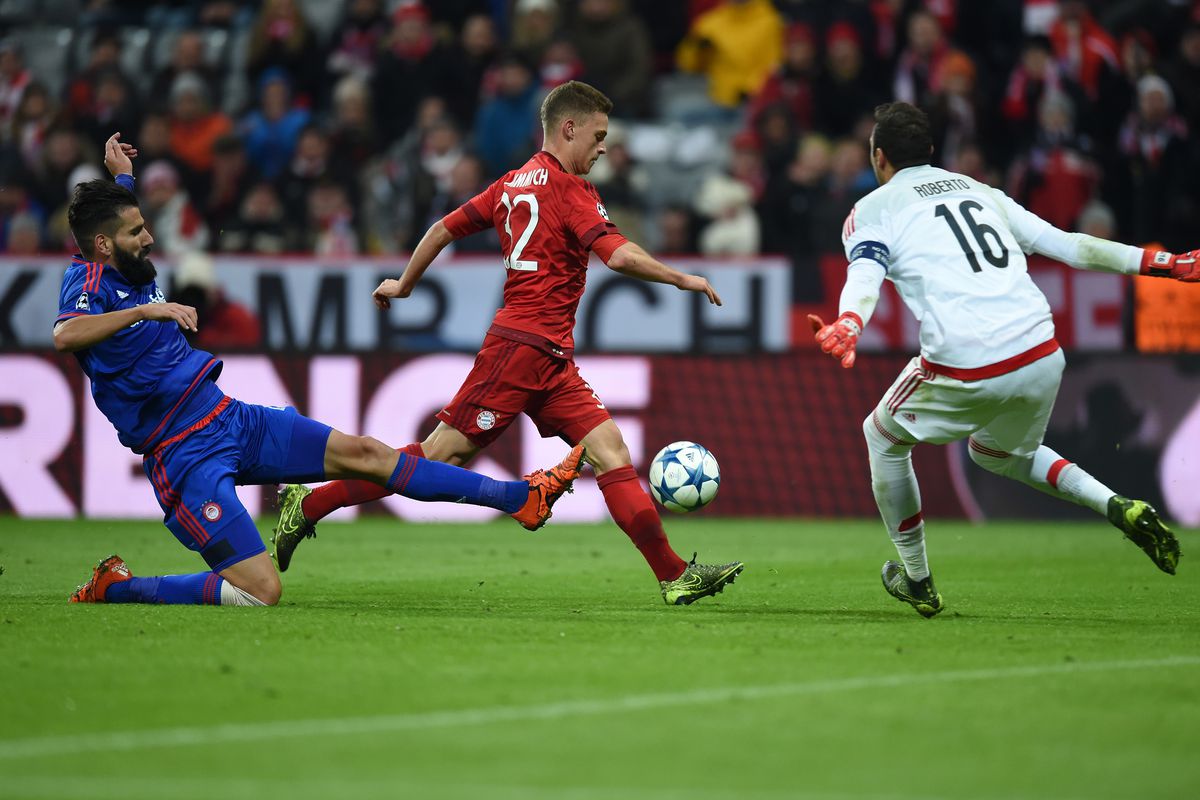 Canada's Alphonso Davies and Milan Borjan have mixed success in Champions League 