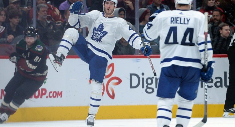 Maple Leafs beat Coyotes