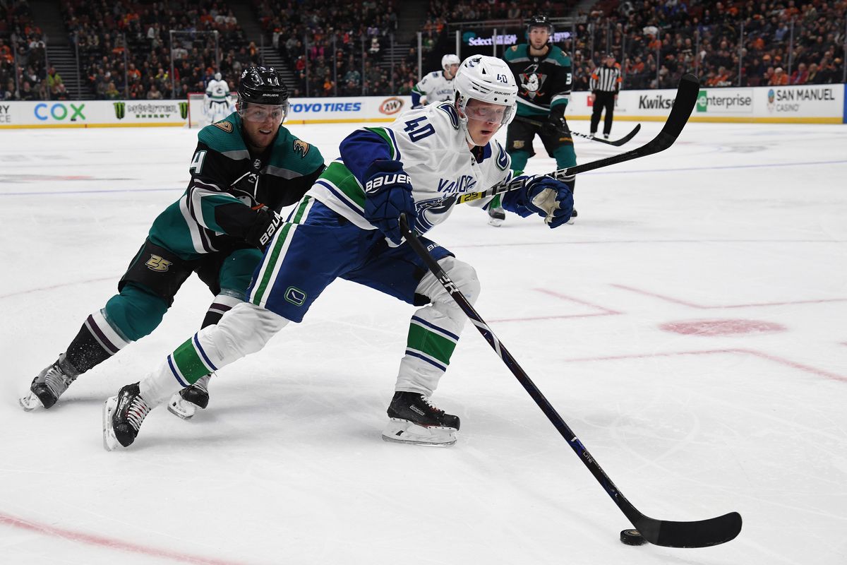 Canucks fell in Anaheim after OT, Ducks win 2-1