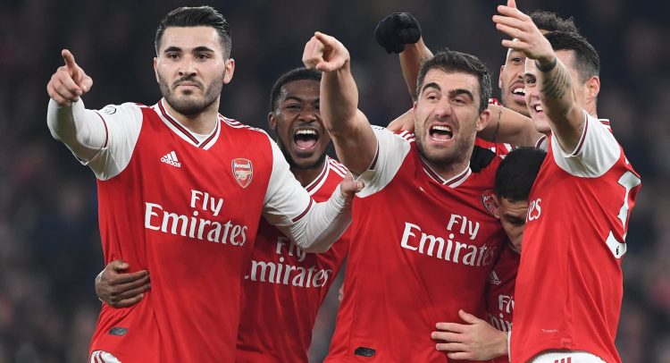 Arsenal routs Manchester United at Emirates, 2-0