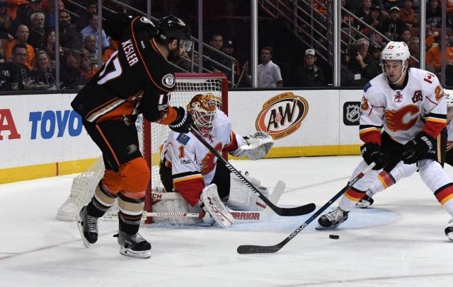 Calgary Flames destroy Anaheim Ducks on the road, 6-0