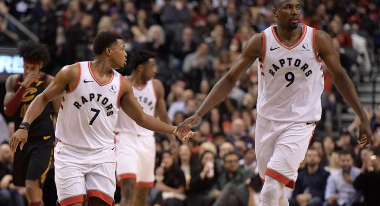 Toronto Raptors players on court